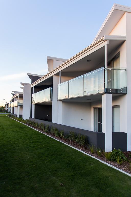 Reflections By Rockingham Apartments Exteriér fotografie